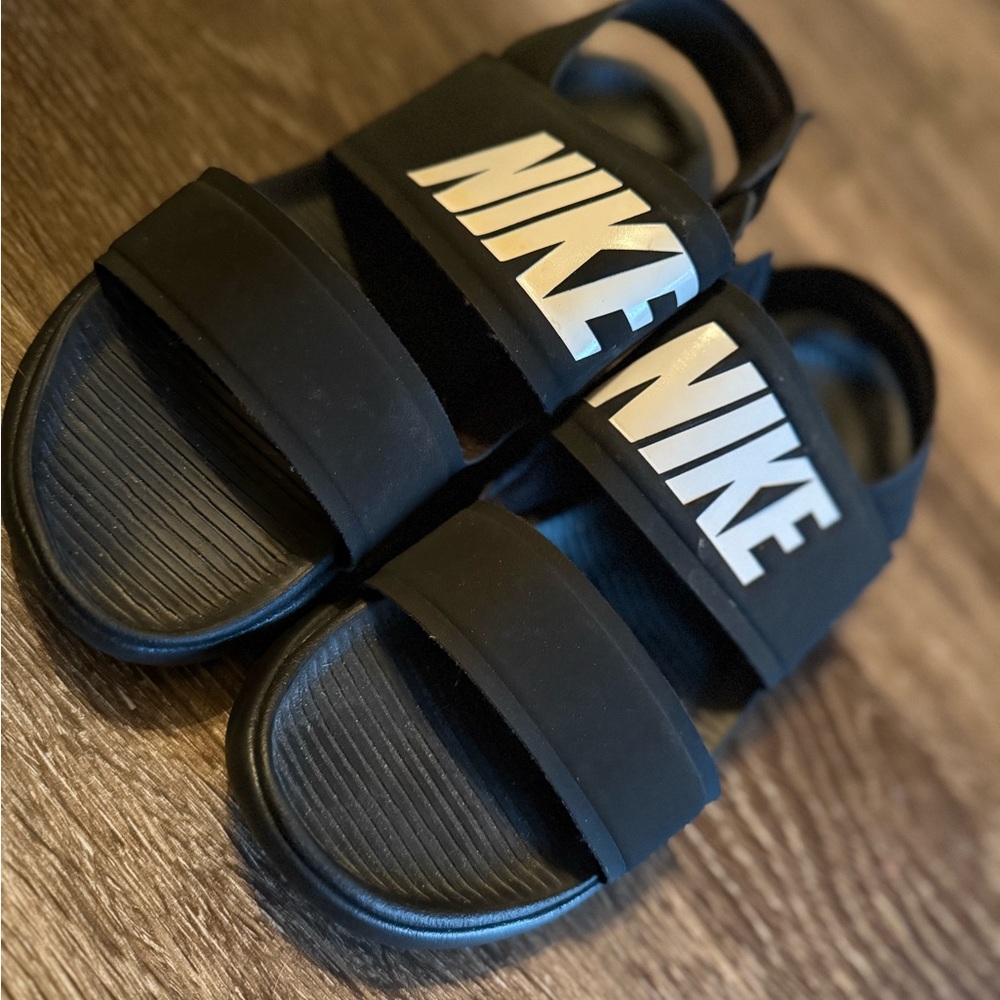 Nike Kids Black and White Sandals